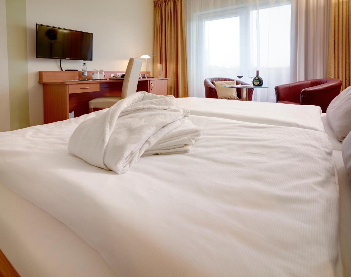 Kurhotel Pyramide บัดวินด์สไฮม์ ภายนอก รูปภาพ