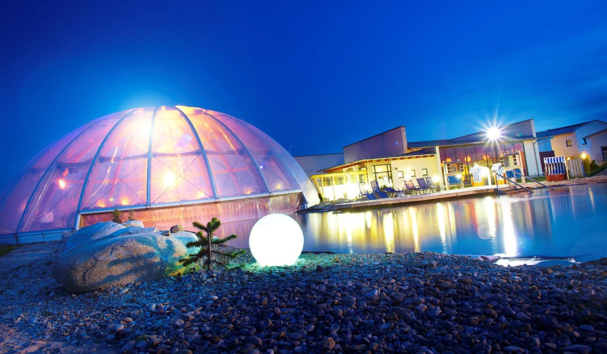 Kurhotel Pyramide บัดวินด์สไฮม์ ภายนอก รูปภาพ