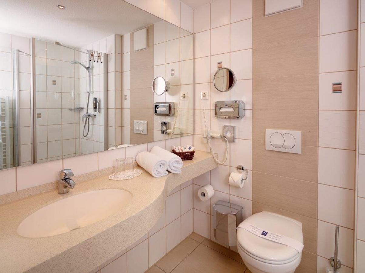Kurhotel Pyramide บัดวินด์สไฮม์ ภายนอก รูปภาพ